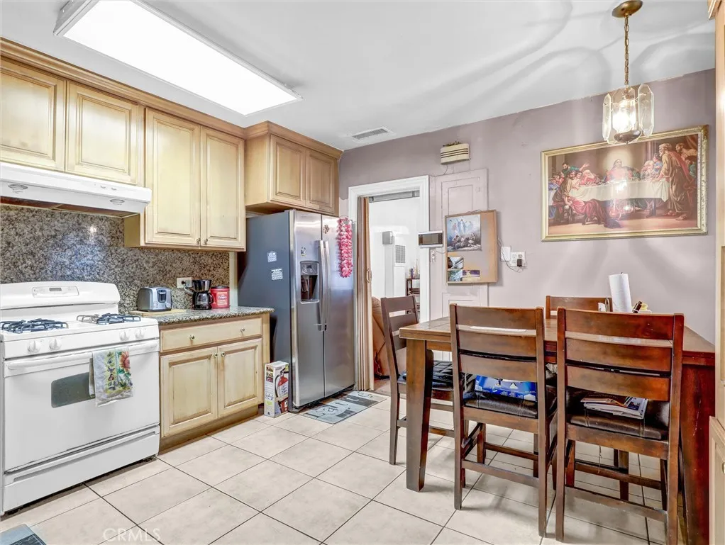 405 S Ward, Compton, California 90221 home-pic-16